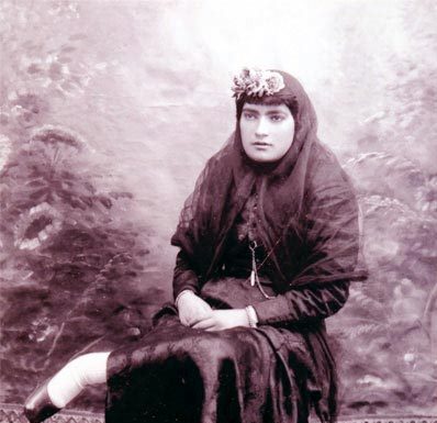 در ستایش اولین روزنامهنگار زن ایران: زنی که استکانهای نقرهاش را برای انتشار روزنامه فروخت