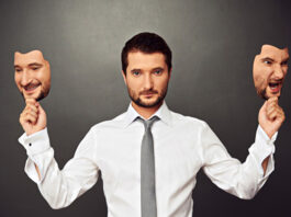 مجنون ادوارى كيست؟